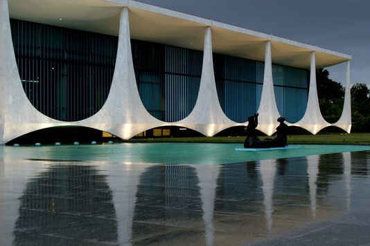 Décès d'Oscar Niemeyer Brasil13