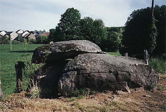 Mardi 27 décembre 2011 - Mon nom est Personne - entre St Georges la Pouge et St Sulpice les champs Dolmen12