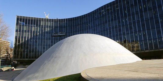 Décès d'Oscar Niemeyer Le-sie10