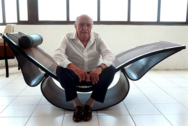 Décès d'Oscar Niemeyer Niemey13