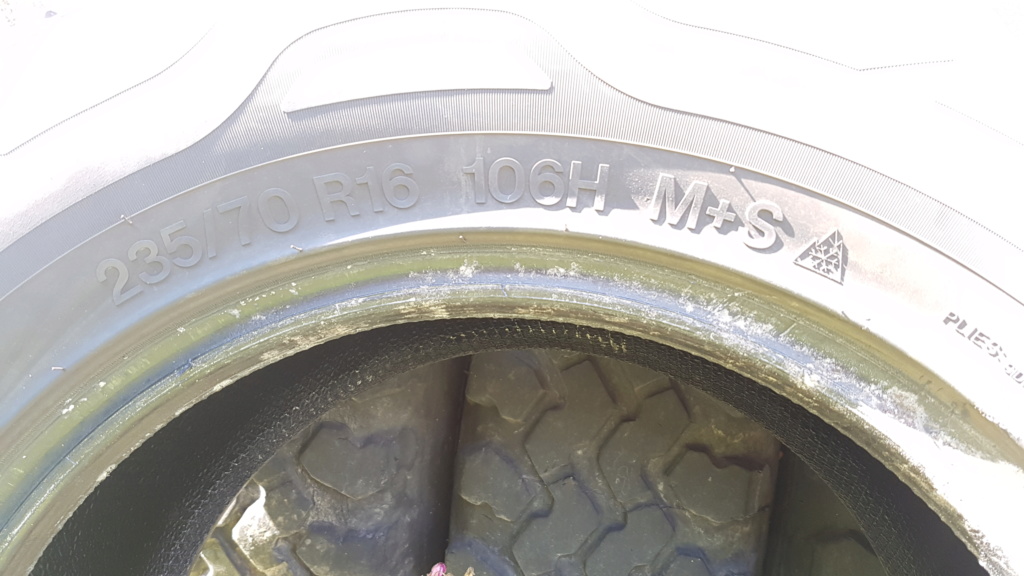 pneus - 2 pneus en 235/70/R16 20190815