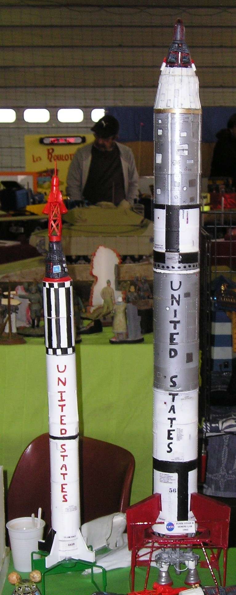 maquettes vaisseaux programes russe et américain aux 1/48 scratchbuilt P1010010