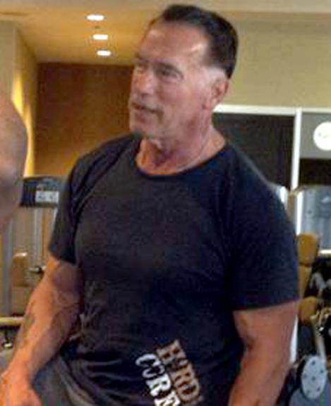 Arnold Schwarzenegger en photos - Page 15 37437910