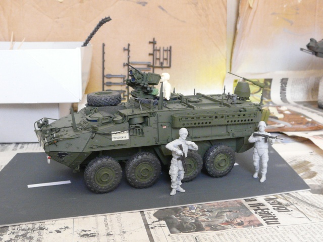 M1130 Stryter Commmand Venicle  1-35 scale - Page 3 P1060034