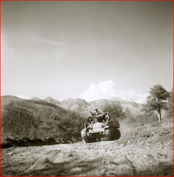 [Photos] Reconstitution combats de l'Authion-Avril 1945- ECPAD 16568910