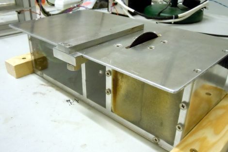 Micro DIY Table Saw - Carbide Blade - Oh baby!!! Diy_ta10