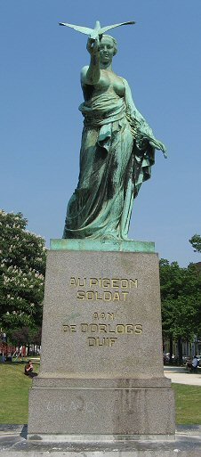 Petition: l'horreur des caissons à vide d'air Statue10