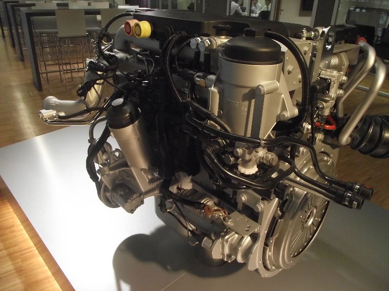 MAN V8-Motor Man01203