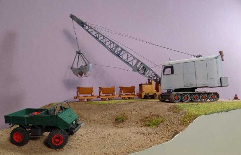 Diorama mit Menck-Bagger, Lorenbahn und Unimog im M1:45 Bild-510