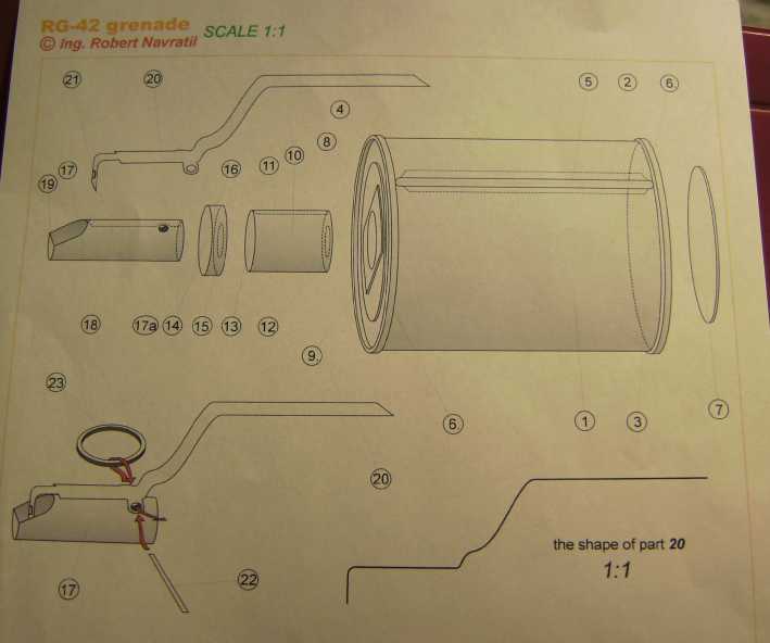 Kartonmodell einer Handgranate 1:1 FERTIG Bild7034