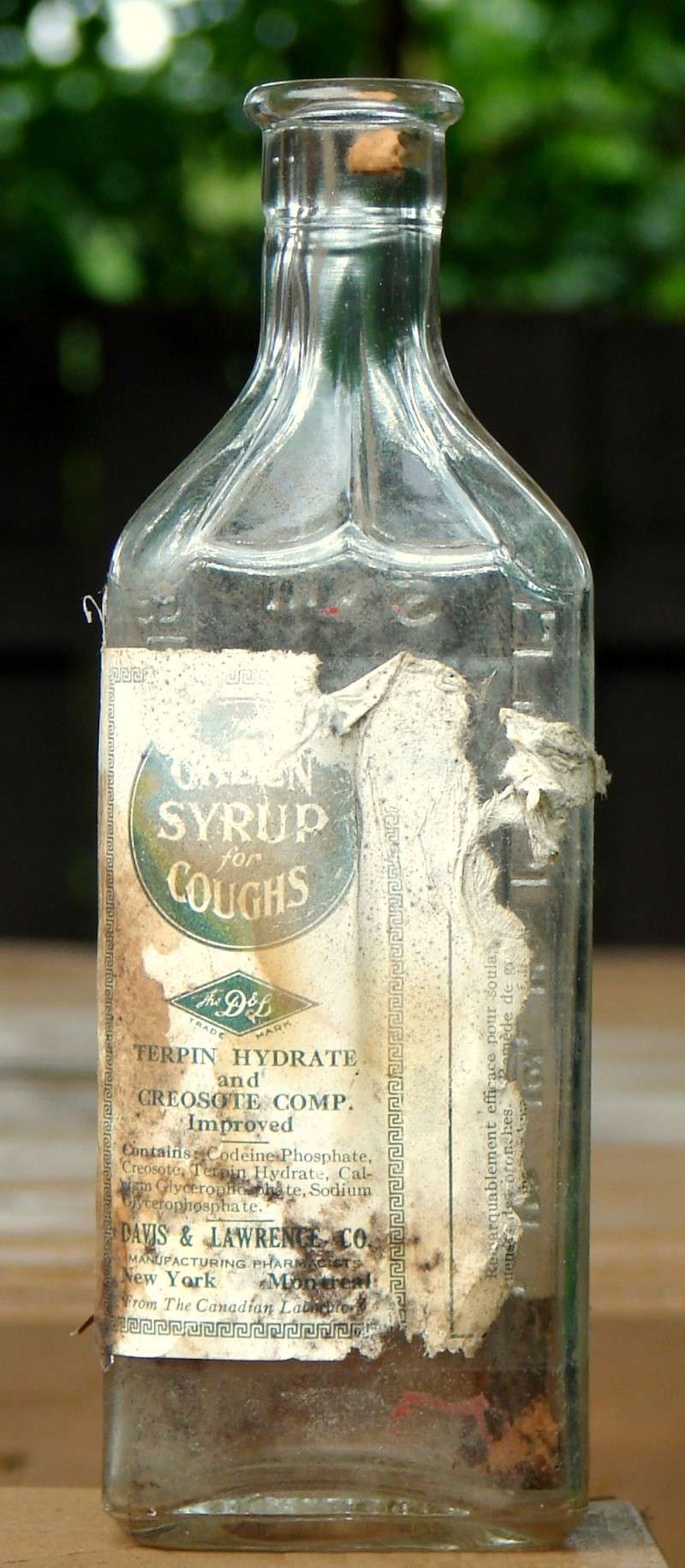 Green syrup for coughs de Davis & Lawrence Green_10