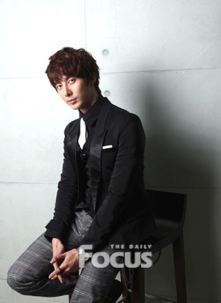 [news] Hyung Jun “Finally I am also acting, 2012 is my year!” Df710