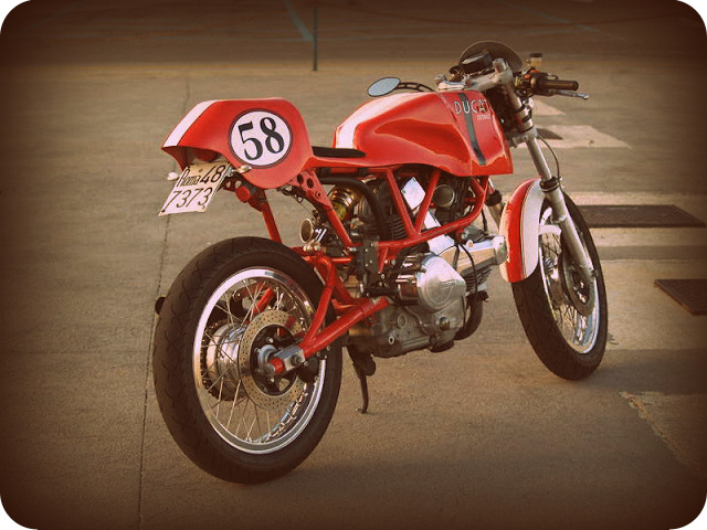 Rosso Pantah Ducati65