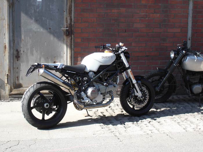 Multicaca Scrambler Ducati93