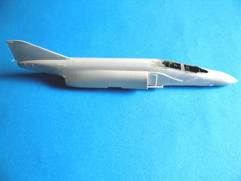 [MC1 - F4 Phantom] F-4J phantom II [Hasegawa] 1/72 - Page 3 2810