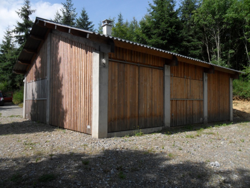 La petite maison au fond des bois. 710