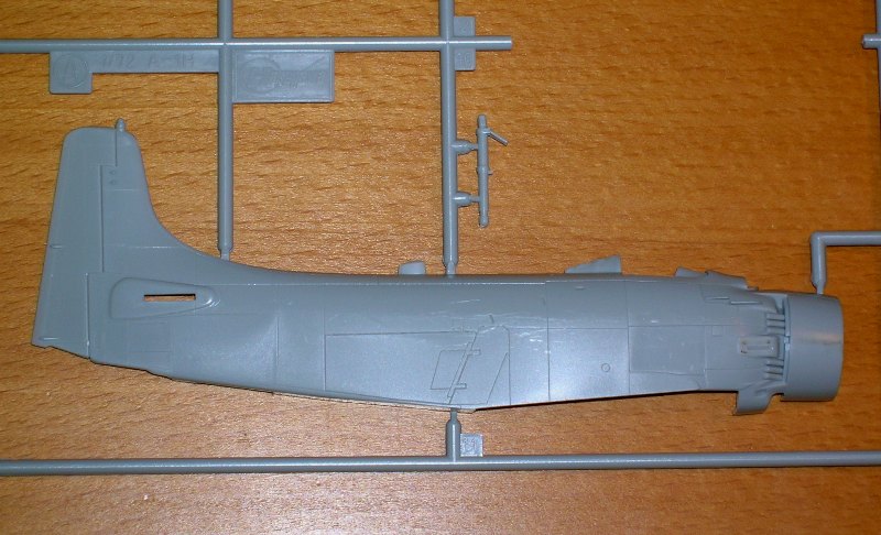 [Hasegawa] A-1H Skyraider Dscn4040