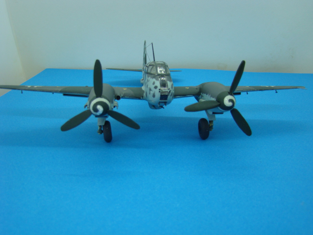 [Fine Molds] Messerschmitt Me-410 B-1/U2/R4 [FINI] - Page 2 Dsc06145