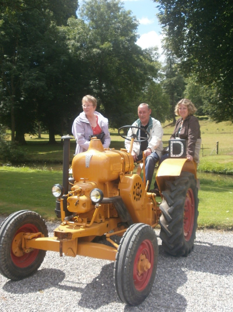 1er Juillet 2012: Expo vieux tracteurs à LESCHELLE  02 P7010312