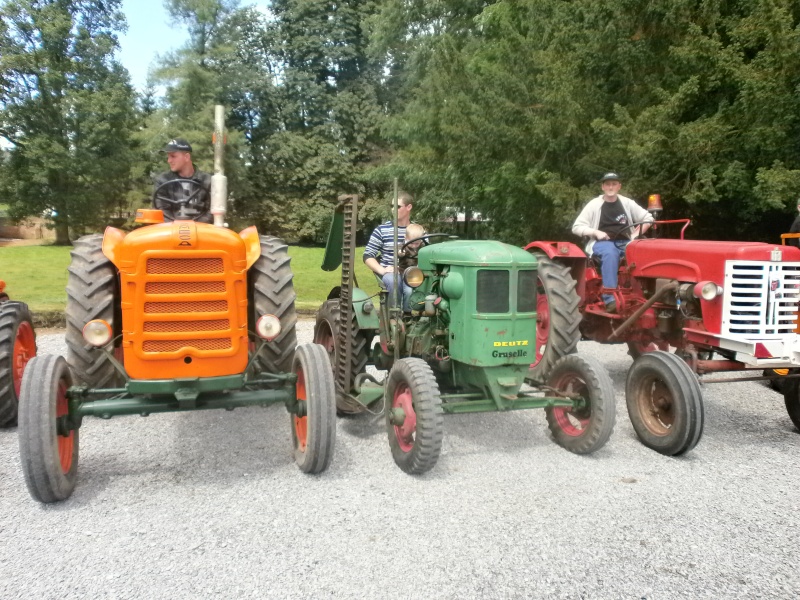 1er Juillet 2012: Expo vieux tracteurs à LESCHELLE  02 P7010318