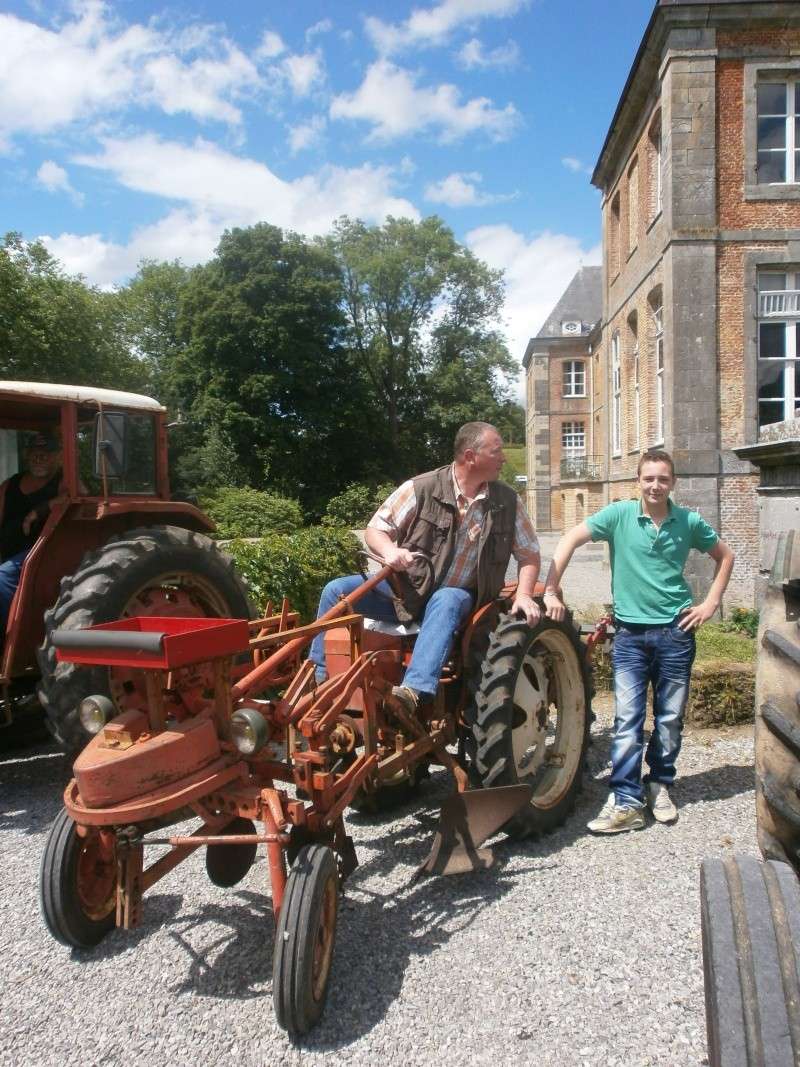 1er Juillet 2012: Expo vieux tracteurs à LESCHELLE  02 P7010321