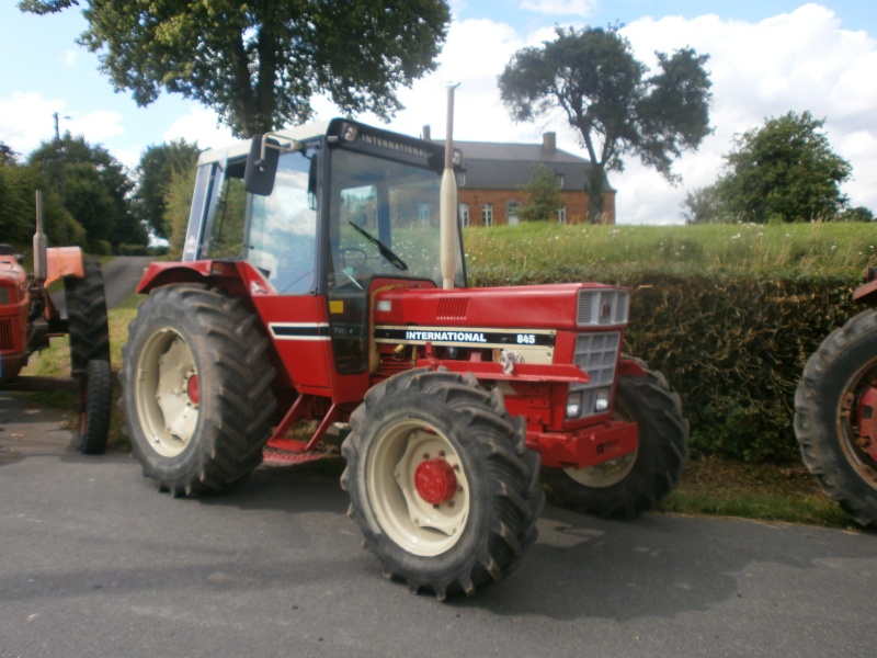 1er Juillet 2012: Expo vieux tracteurs à LESCHELLE  02 P7010414