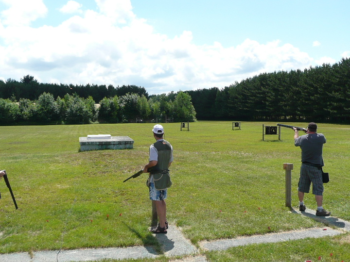 Photos de la journée de tir au pigeon à Victoriaville P00810