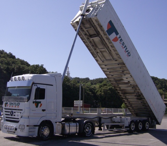 Testud Vrac (Savasse, 26)(groupe Coquelle) Camion13