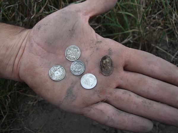 Hallazgo monedas de plata y una medalla!!! FOTOS  611