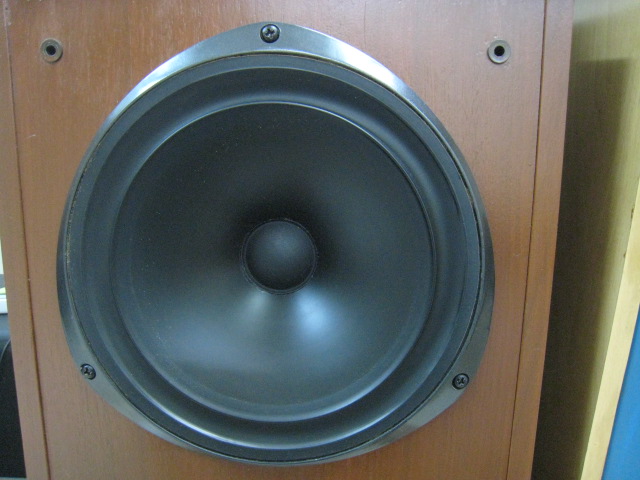 Kef 105.2 Ref Speaker (used) Img_2315