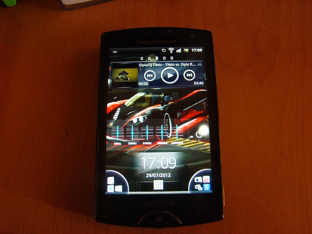 Mi nuevo celu (Smartphone) =D Xperia12