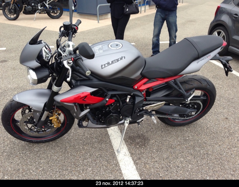 Triumph Daytona, Daytona R et Street R 675 - Page 6 Str11