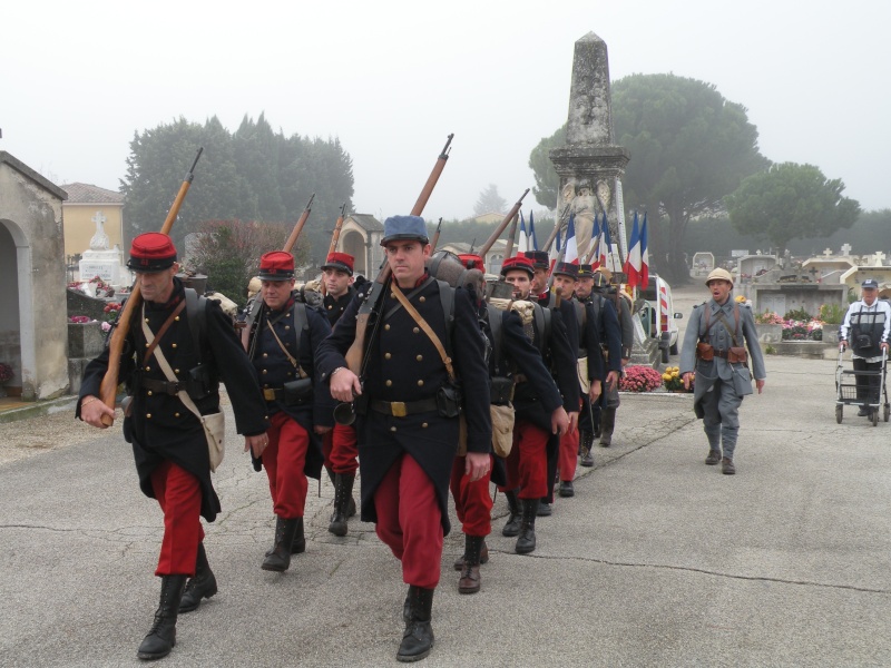 SUITE ET FIN CEREMONIE 11 NOVEMBRE ENTRAIGUES POILU DU VAUCLUSE En_ava10