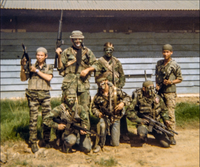 Les Navy Seals au Vietnam Squad_11