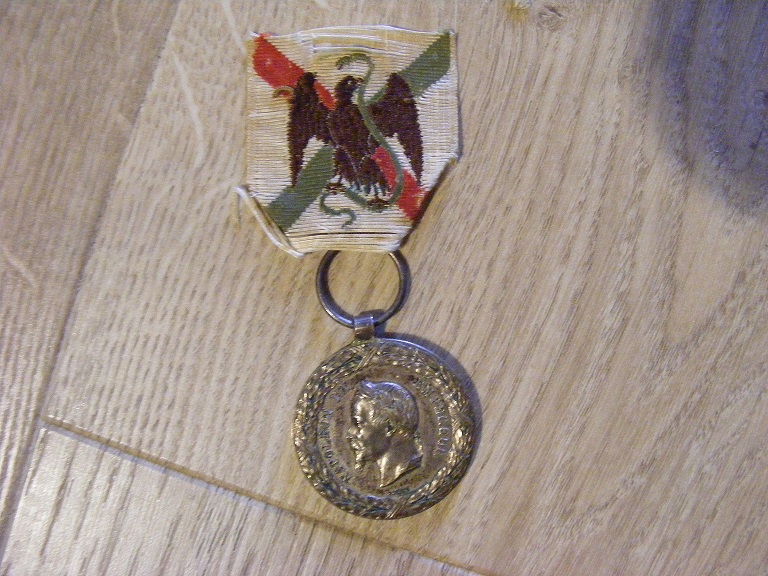 (D)médaille de la campagne du Mexique ( à retirer de la vente) (Metz 16/06/21) Dscf1145