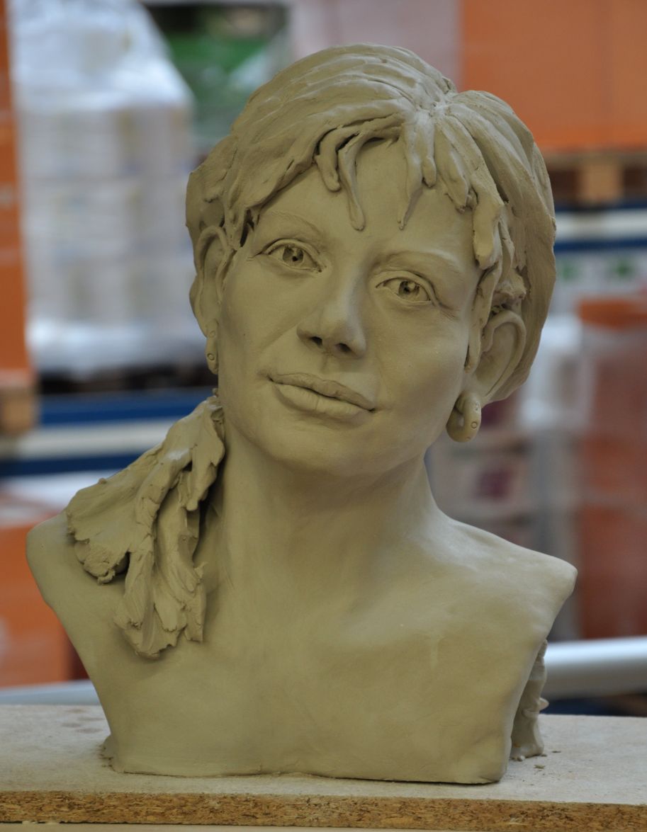 haut relief Bustef12