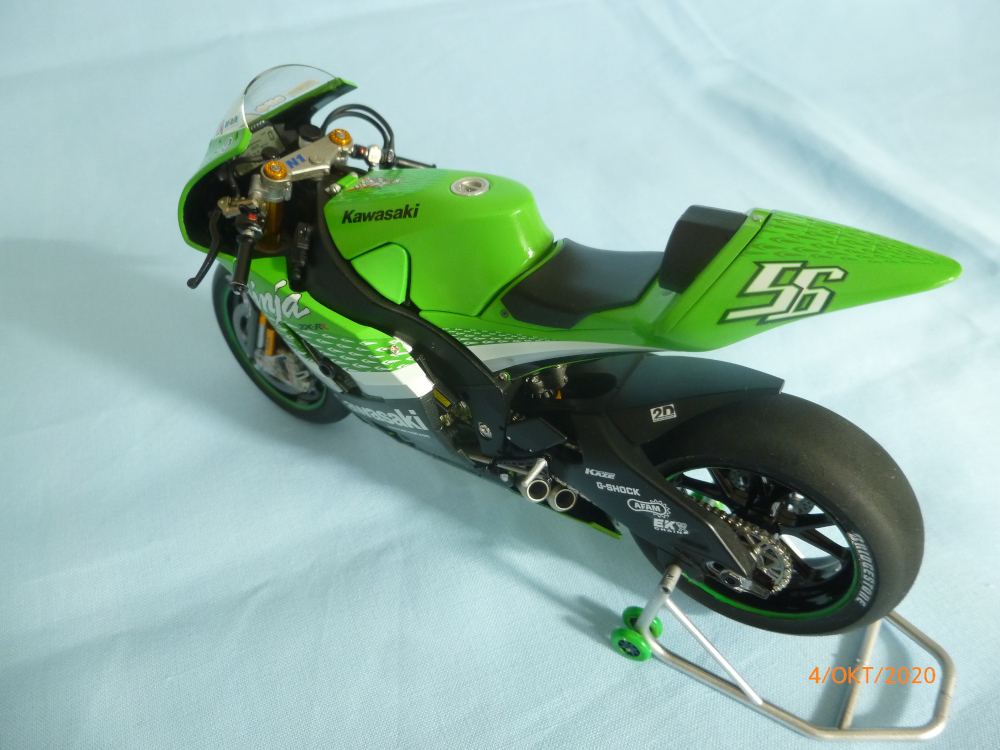  Kawasaki Ninja ZX-RR Tamiya 1:12 Galeriebilder P1120585