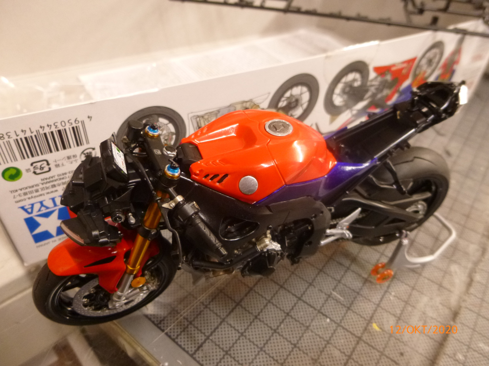 Honda CBR1000-R Fireblade Tamiya 1:12 gebaut von Millpet - Seite 2 P1120677