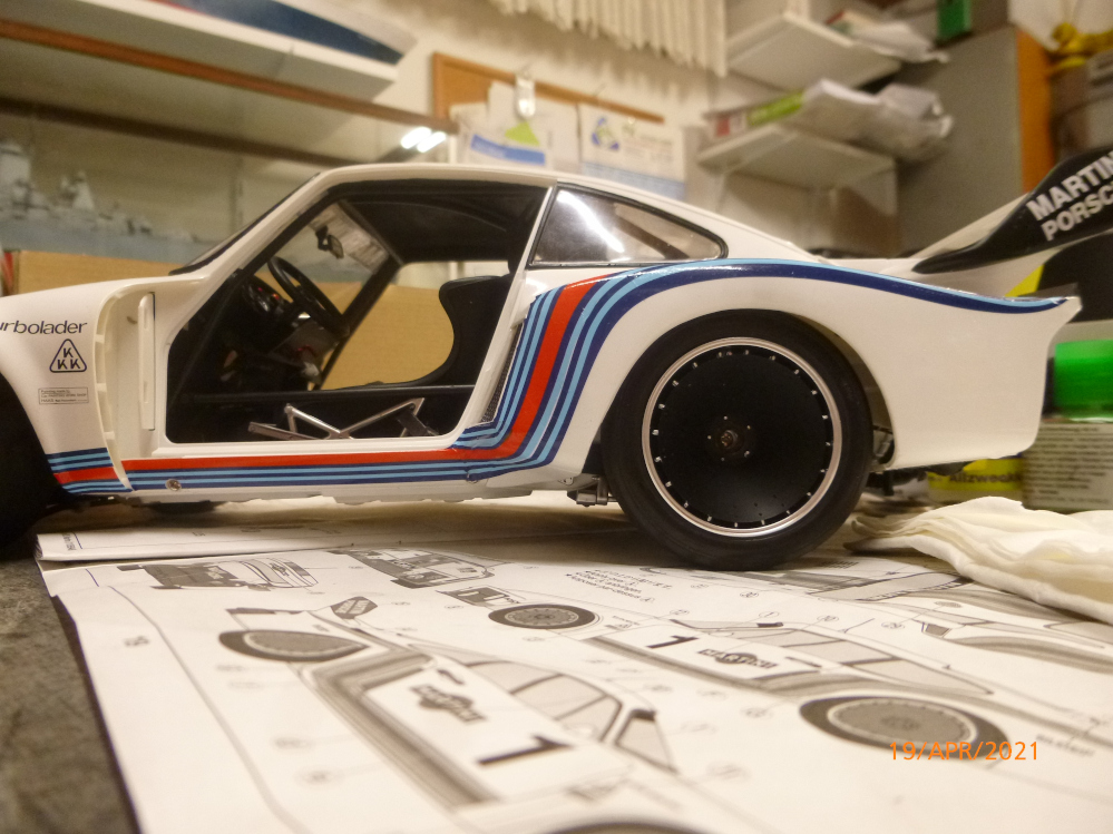 Porsche 935 Martini Tamiya 1:12 gebaut von Millpet - Seite 2 P1130315