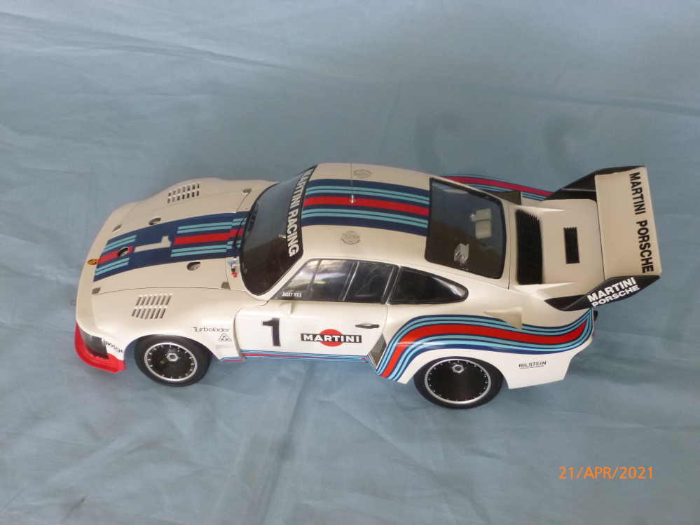 Porsche 935 Martini Tamiya 1:12 gebaut von Millpet Galeriebilder P1130346