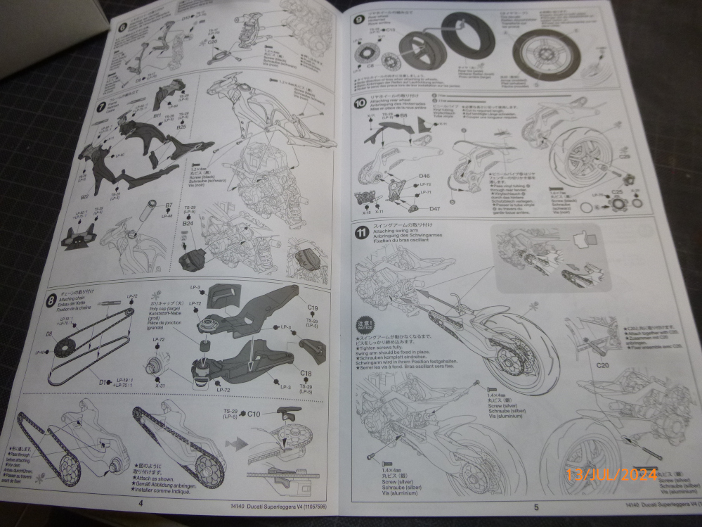 DUCATI Superleggera V4 Tamiya 1:12 geb. von Millpet P1150419