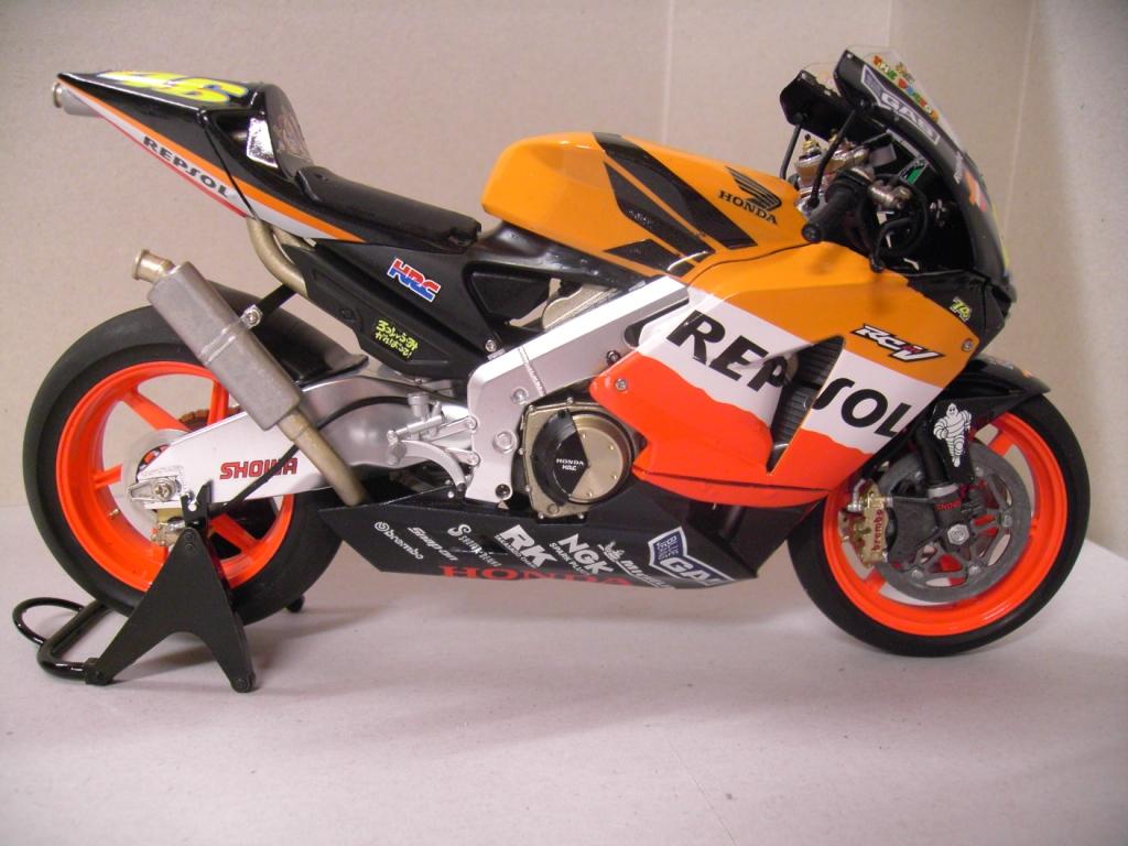 YAMAHA YZR500 Antena3 Tamiya 1:12 fertig gebaut von Millpet Pict4410