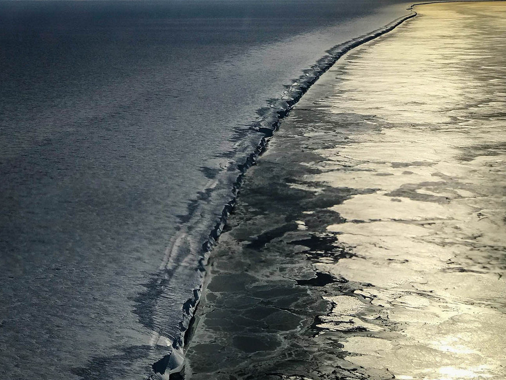 North Pole - South Pole Circumnavigation ... Or not? - Page 3 Ronne_10