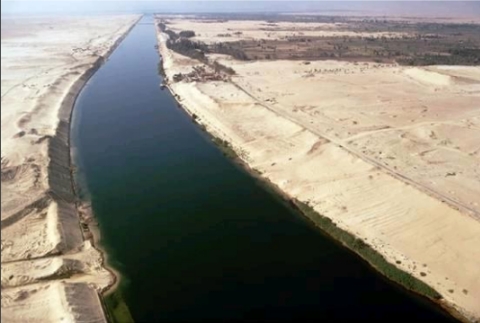 Eric Dubay Answers Everyone's Flat Earth Questions Suez_c10