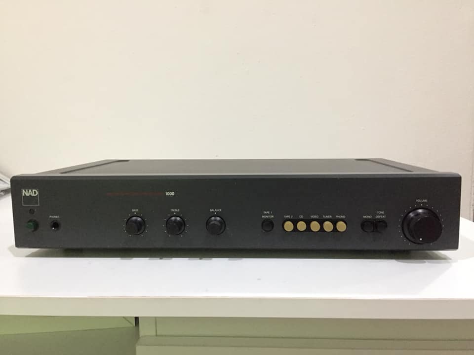 NAD 1000 Monitor Series Stereo Pre-amplifier 76934410