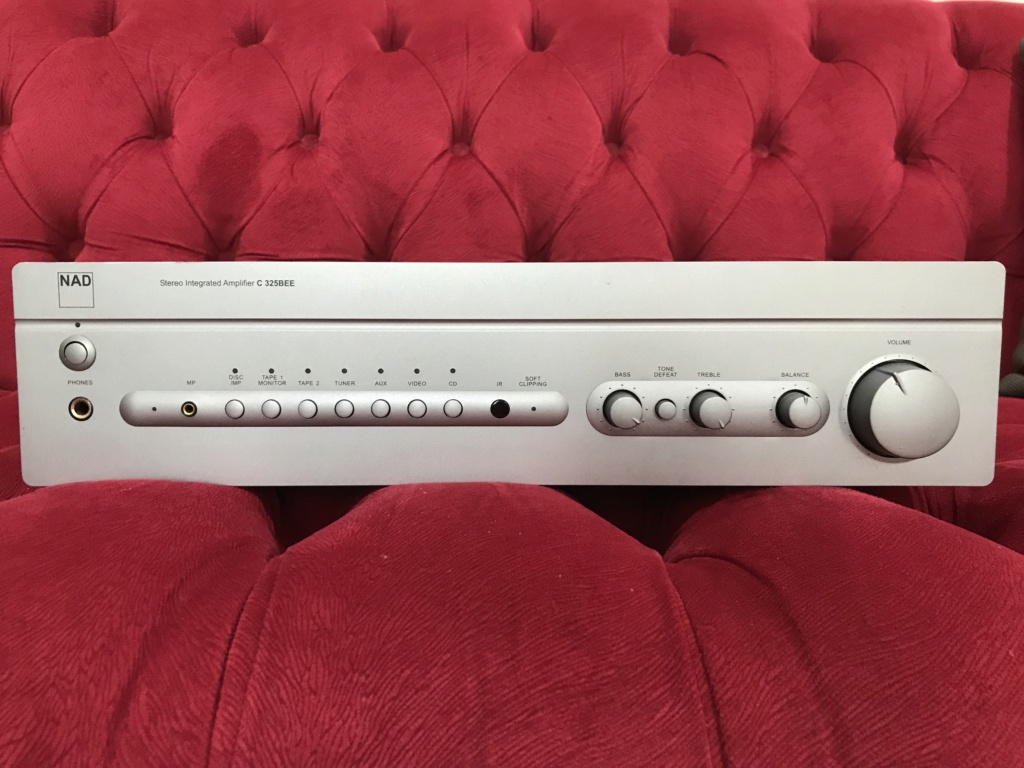 NAD C325BEE Integrated Amplifier E572de10