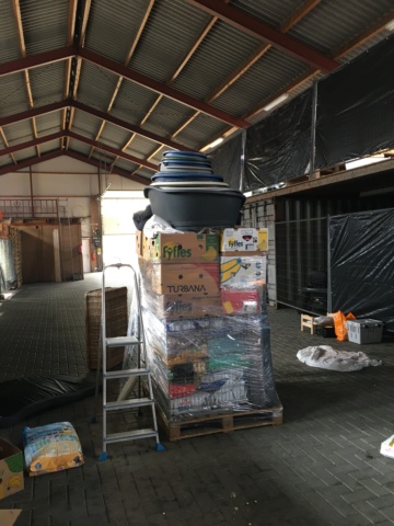 5 pallets staan klaar Img_3124