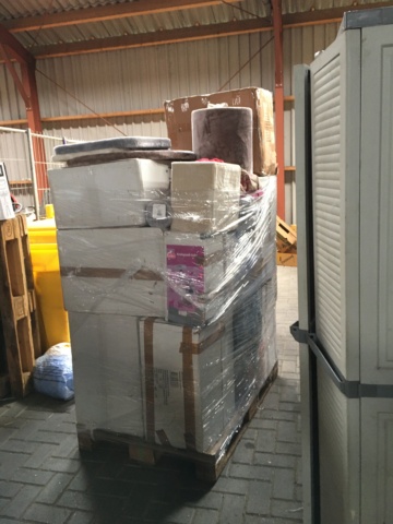 Zondag 27 sept opbouwen pallets Img_4640