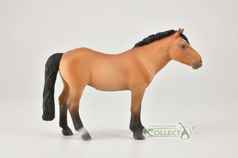 2021 Horse Figure of the Year, time for your choices! 88919-10