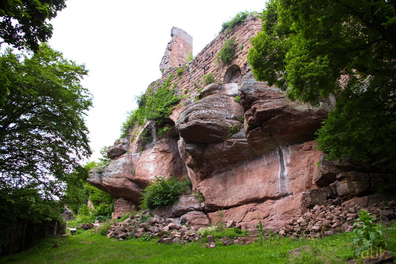Sentier des Demoiselles de Pierre et château de Guirbaden (près de Mollkirch 67) Guirba18